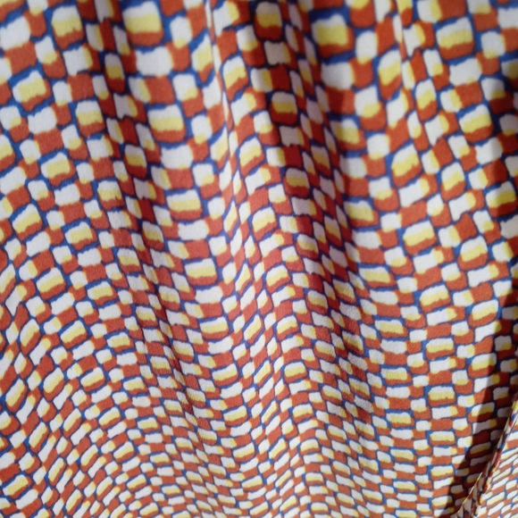 Gap Cool Effect With Burnt Orange Effect - Picture 4 of 5